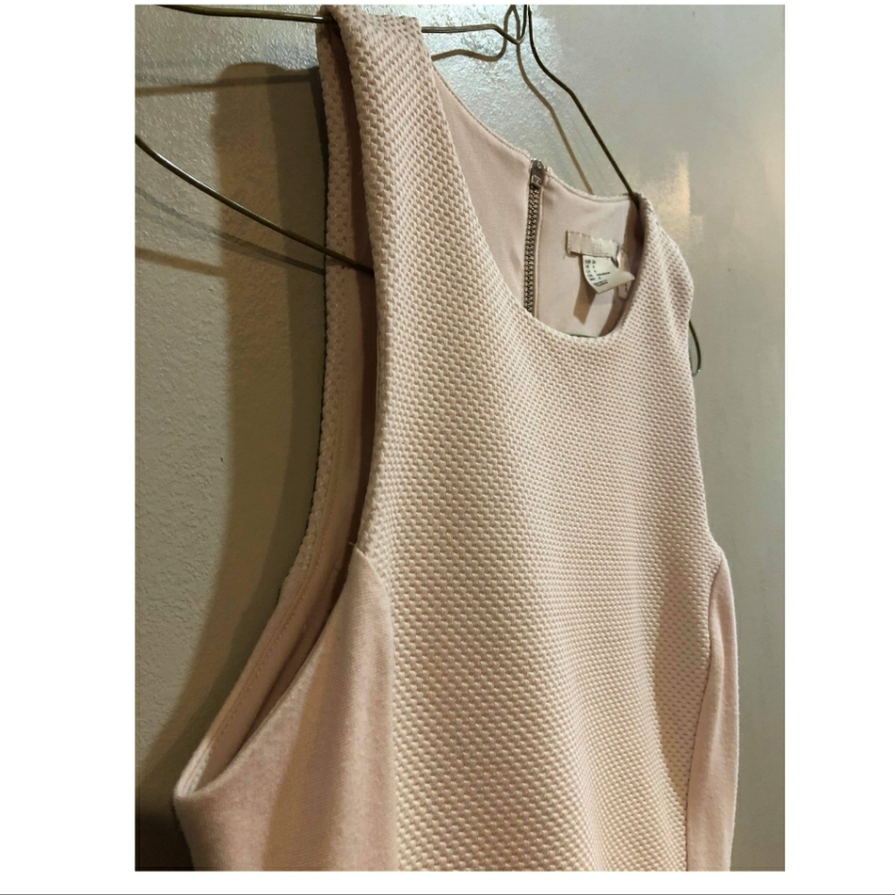 H&M Peplum Style Top - Picture 2 of 9